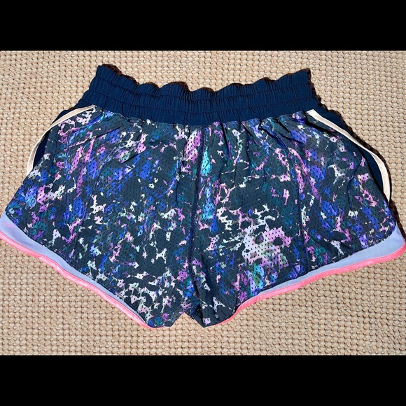 Lululemon Shorts - Picture 2 of 3